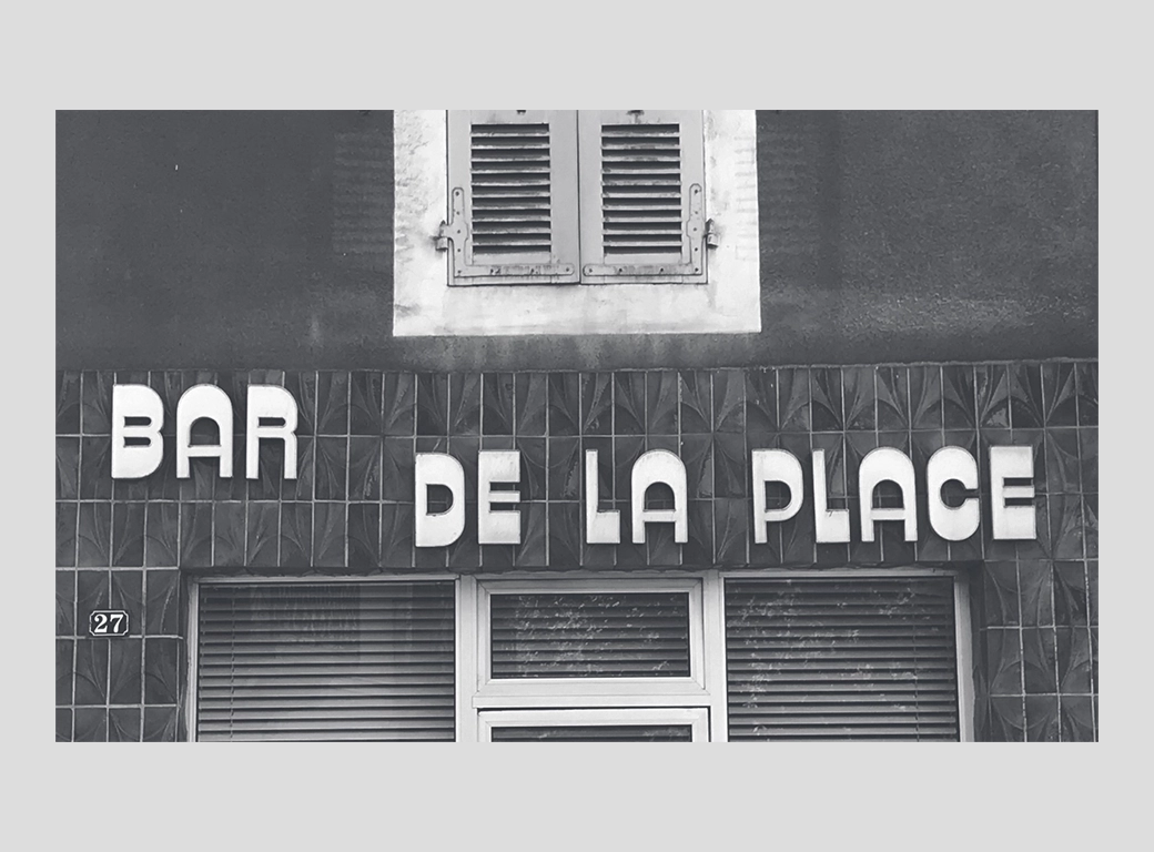 visuel représentant un texte composé avec la police BarTab
